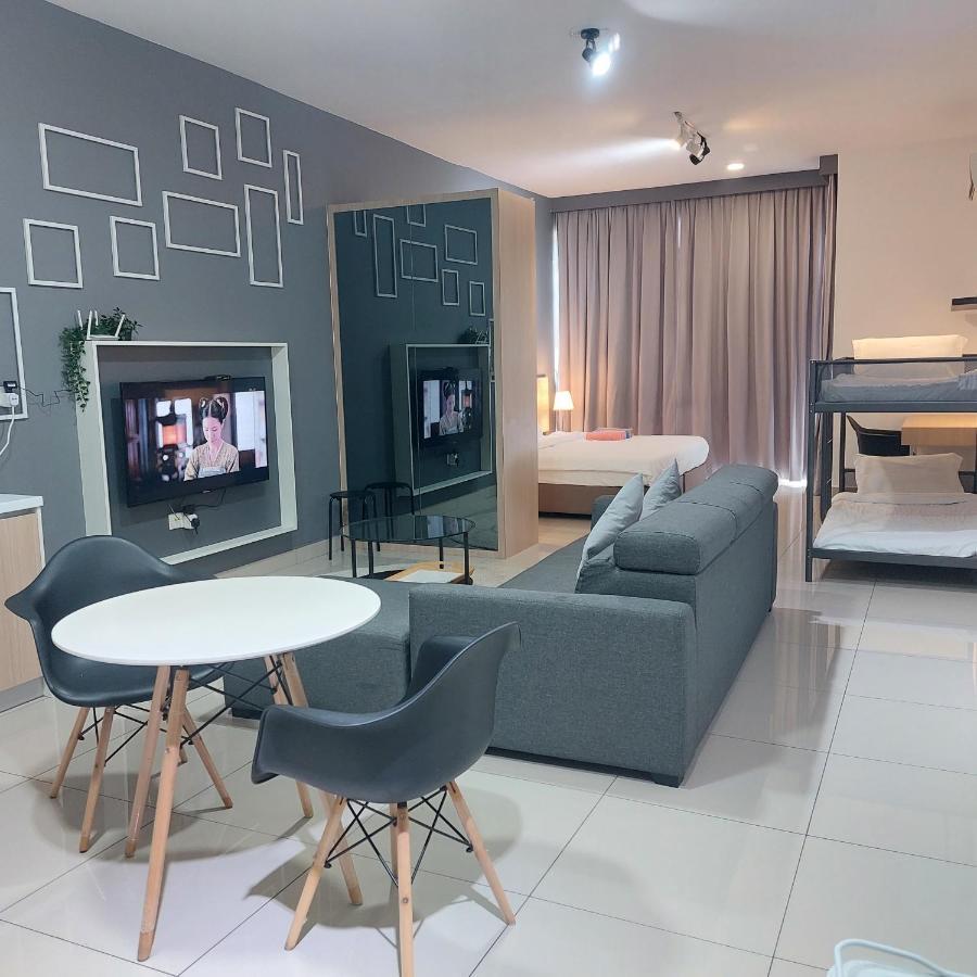 Twin Galaxy Jb Homestay By Summer Johor Bahru Esterno foto