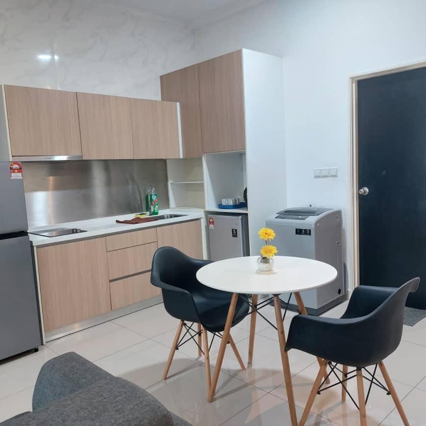 Twin Galaxy Jb Homestay By Summer Johor Bahru Esterno foto